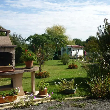 Les Hirondelles Du Paradis 6 Rue Des Oiseaux * Beaulieu-sur-Sonnette