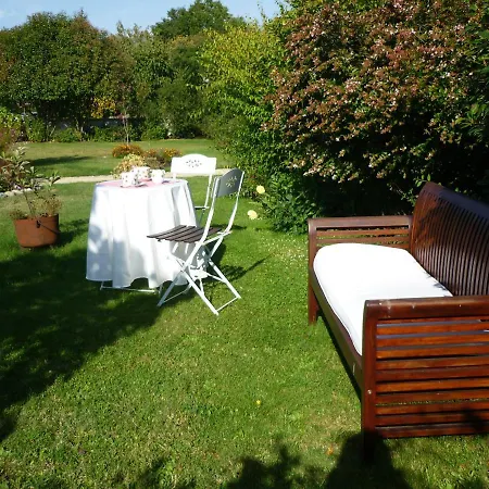 Les Hirondelles Du Paradis 6 Rue Des Oiseaux 住宿加早餐酒店 Beaulieu-sur-Sonnette