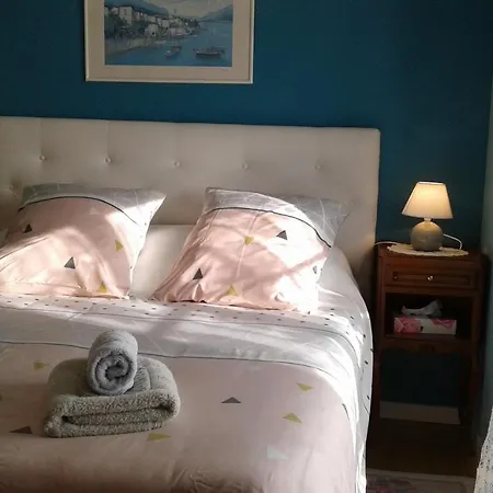 Les Hirondelles Du Paradis 6 Rue Des Oiseaux فندق مبيت وإفطار *