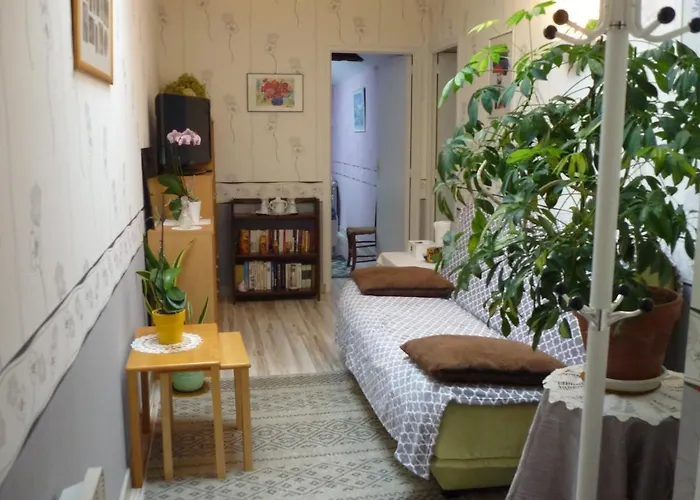 Les Hirondelles Du Paradis 6 Rue Des Oiseaux Bed & Breakfast Beaulieu-sur-Sonnette