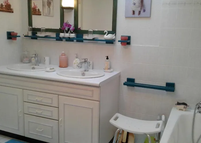 Bed & Breakfast Les Hirondelles Du Paradis 6 Rue Des Oiseaux Beaulieu-sur-Sonnette