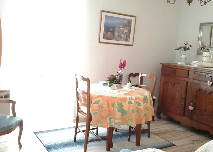 Bed & Breakfast Les Hirondelles Du Paradis 6 Rue Des Oiseaux *