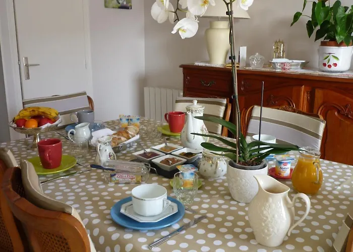 Bed & Breakfast Les Hirondelles Du Paradis 6 Rue Des Oiseaux Beaulieu-sur-Sonnette